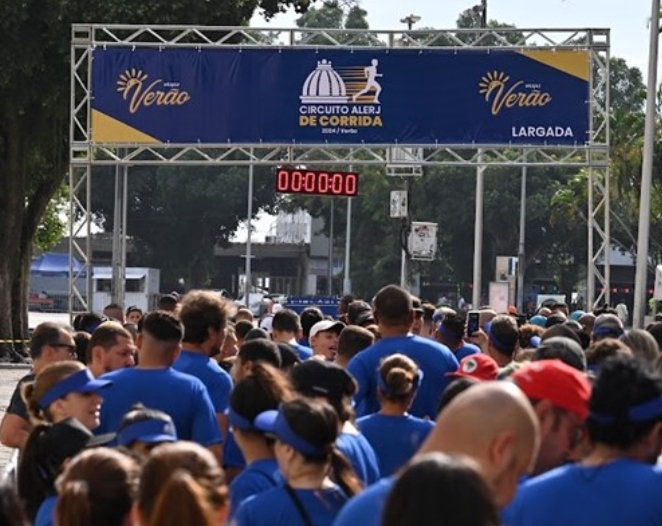  Deputados e servidores participam da primeira Corrida de Rua da Alerj