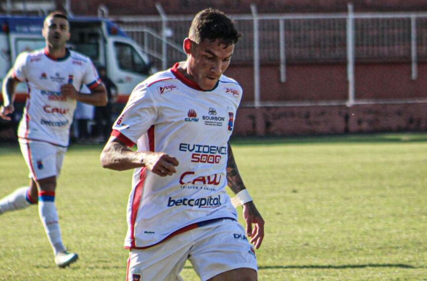  Com um jogador a mais, Paraná fica só no empate com o Foz do Iguaçu