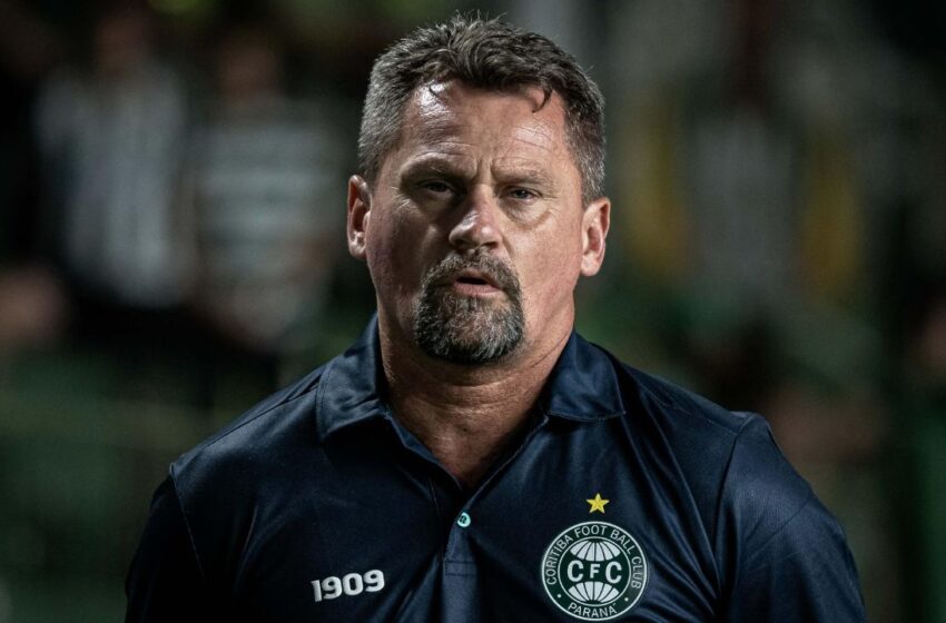  Fábio Matias valoriza empate: “primeiro a tirar ponto do Goiás em casa”