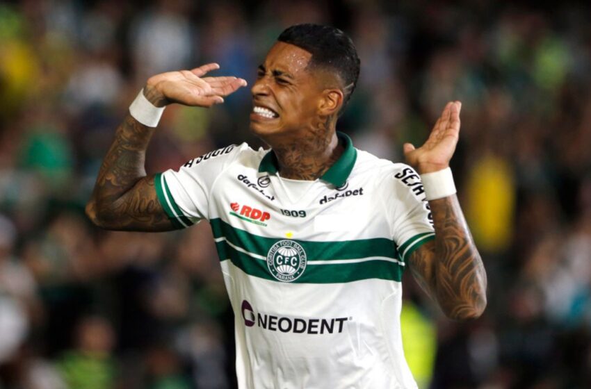  De segunda chance a possível saída: diretoria do Coritiba diverge sobre Manga