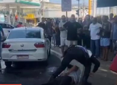  Homem que teria agredido policial é baleado no Centro de Macaé