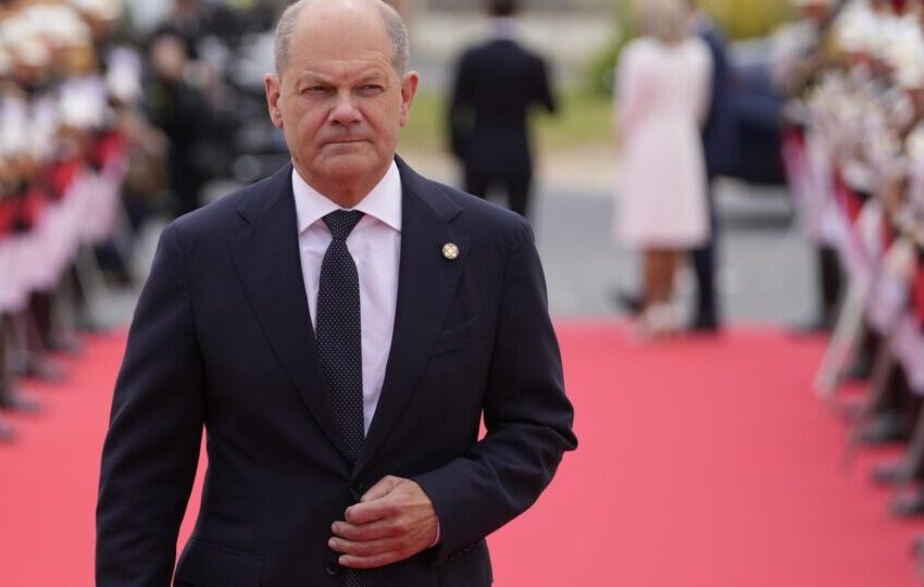  Partido de direita alemão pressiona governo Scholz a convocar eleições antecipadas