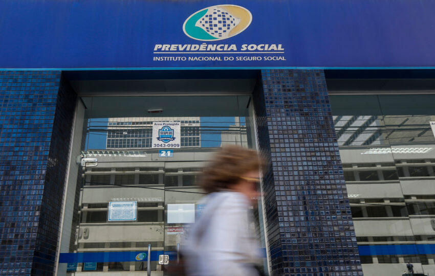  Governo altera dados de despesas da Previdência em R$ 12 bi para destravar orçamento