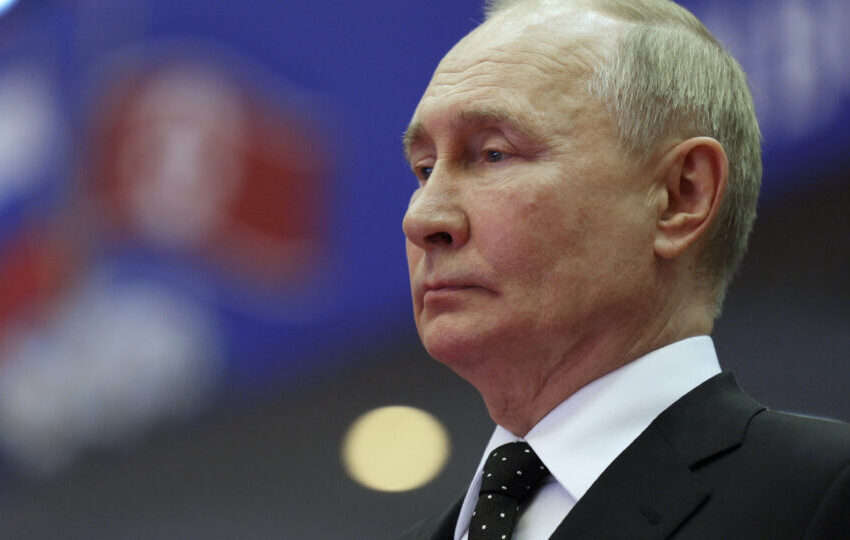  Putin elogia ditadura comunista do Vietnã por posição “equilibrada” em relação à Ucrânia