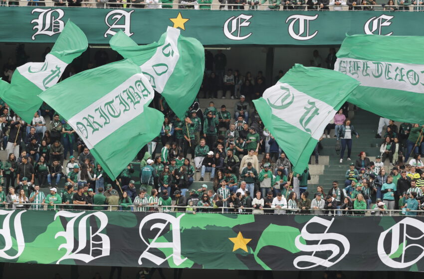  Coritiba não fica em top-5 públicos do Couto Pereira em 2024; veja o ranking