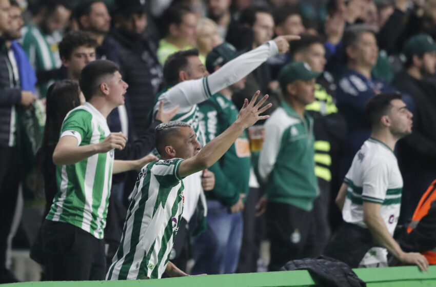  Torcida do Coritiba “invade” redes da Treecorp em protesto