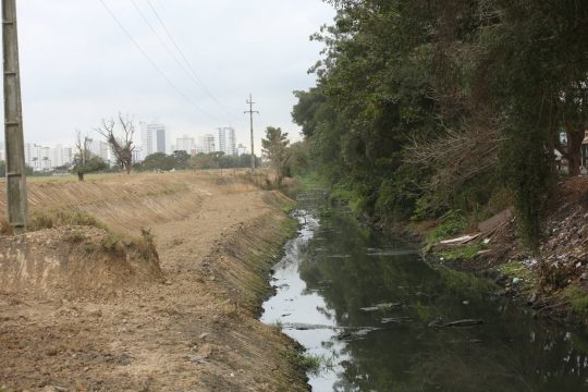  Geógrafo diz que limpeza e manutenção do Canal Campos-Macaé são “inócuas”