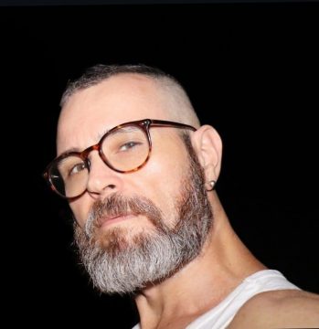  Multiartista Alexandre Mury participa do J3 Cast