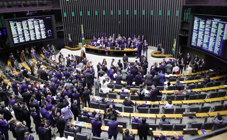  Primeiro semestre na Câmara teve como destaque a aprovação de regras da reforma tributária