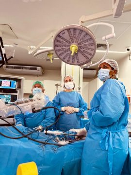  Cirurgia torácica pediátrica com tecnologia robótica pioneira
