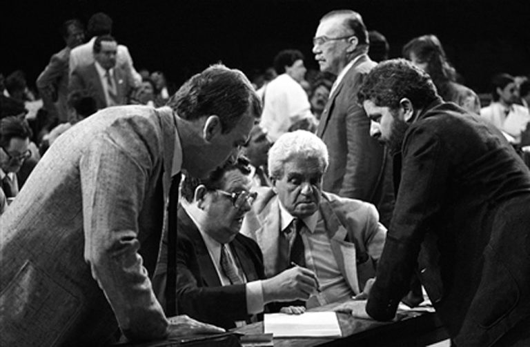  Ex-deputado e ex-ministro Delfim Netto morre aos 96 anos