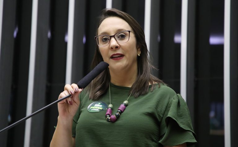  Projeto prevê deferimento automático de candidatura quando registro não for julgado no prazo