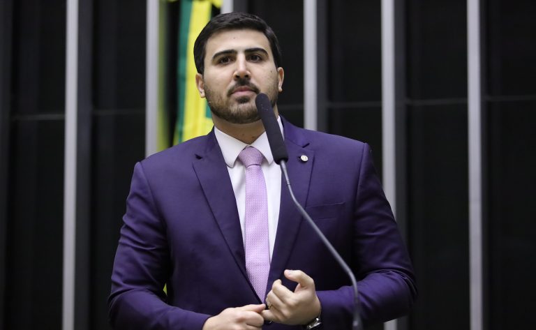  Proposta exige que políticos eleitos informem movimentação bancária