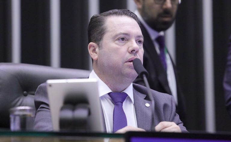  Projeto revoga artigo que trata da divisão de vagas na eleição de deputados e vereadores