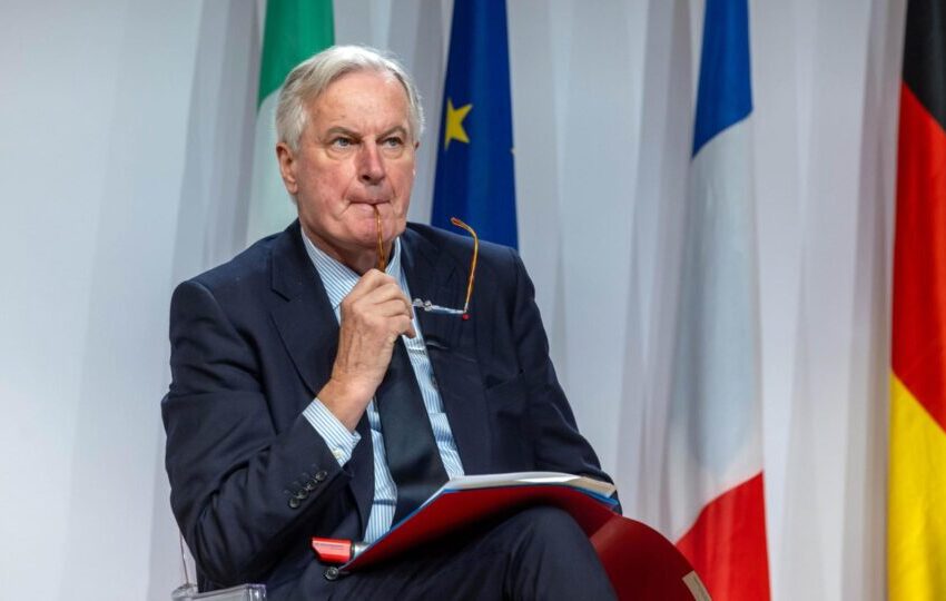  Após moção, premiê da França se reúne com Macron para apresentar renúncia