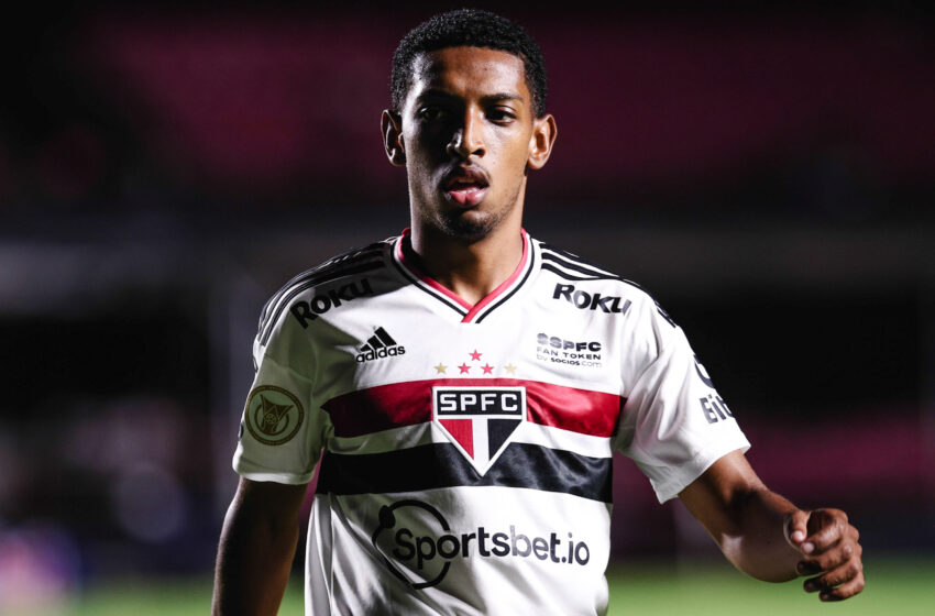  Atacante do São Paulo deve ser novo reforço do Coritiba