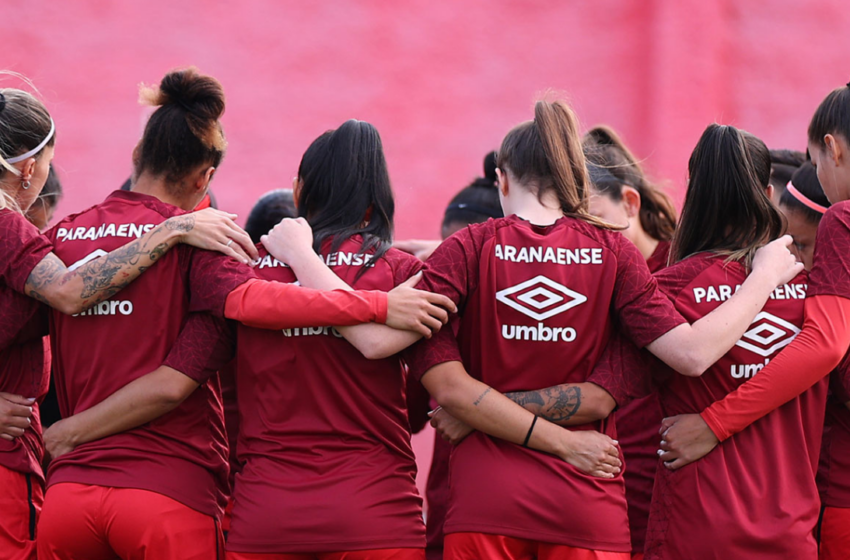  Jogadoras do Athletico desabafam após fim de projeto: “Petraglia não gosta de futebol feminino”