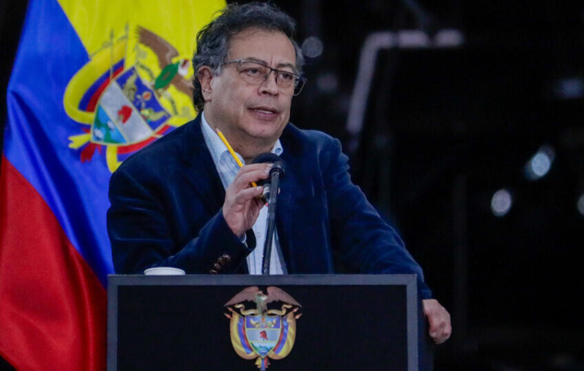  Ministro denuncia presidente de estatal de petróleo da Colômbia e filho adotivo de Petro