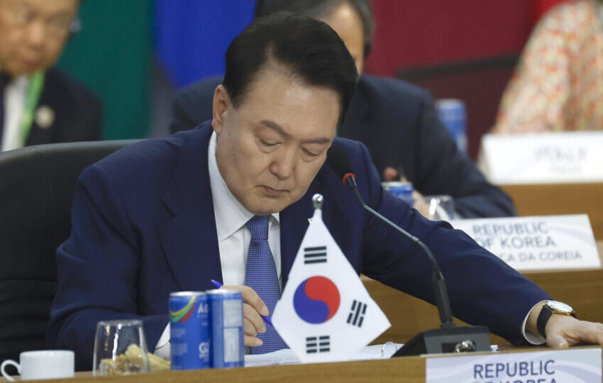  Coreia do Sul declara lei marcial  contra ameaça comunista do regime de Kim Jong-un