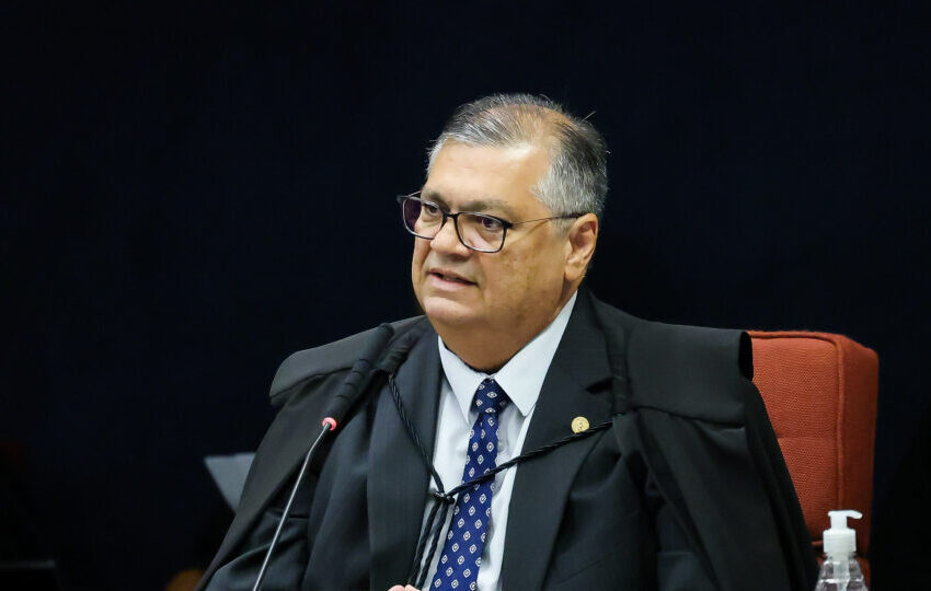  Dino rejeita pedido e bloqueia parte das emendas de comissão do Senado
