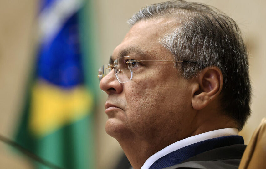 AGU pede que Dino libere todas as emendas de comissão bloqueadas