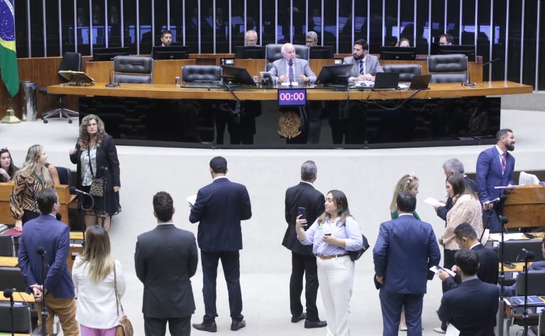  Câmara aprova regime de urgência para 18 projetos sobre segurança pública