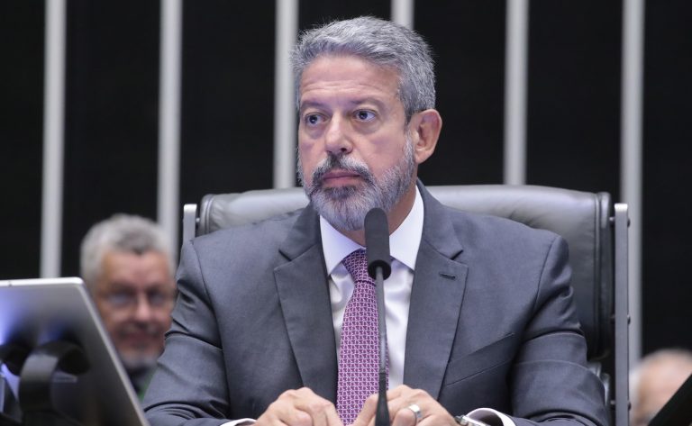  Limite do ganho real do salário mínimo e PEC do abono serão votados nesta quarta-feira, diz Lira