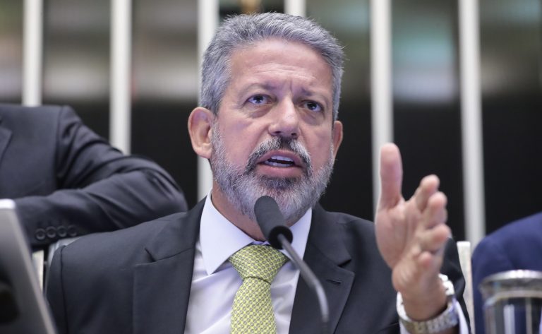  Lira defende legalidade na destinação de emendas de comissão ao orçamento de 2024