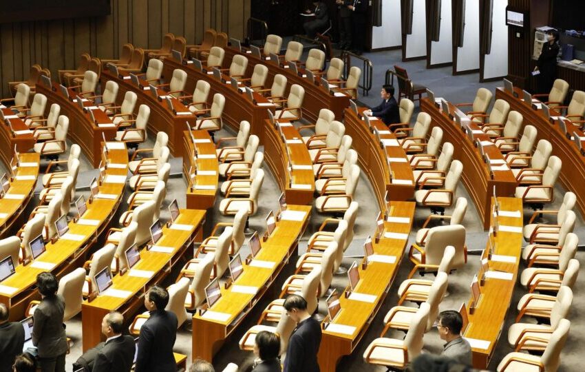  Partido do governo boicota votação e dificulta impeachment de presidente da Coreia do Sul