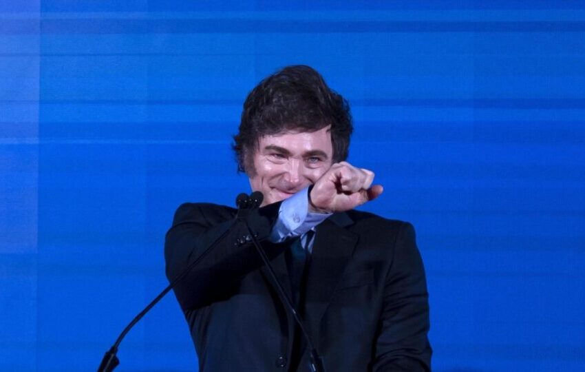  Governo de Milei proíbe novas contratações no setor público argentino em 2025