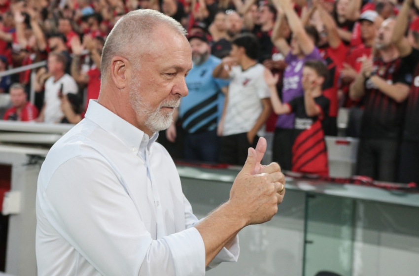  Mano Menezes quer contar com atacante do Athletico no Fluminense