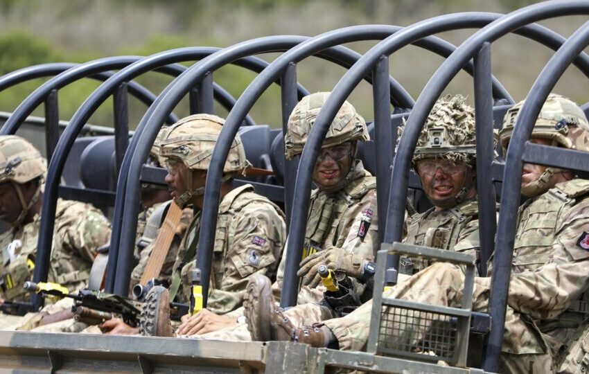  Britânicos seriam vencidos em seis meses se enfrentassem guerra como a da Ucrânia, diz ministro