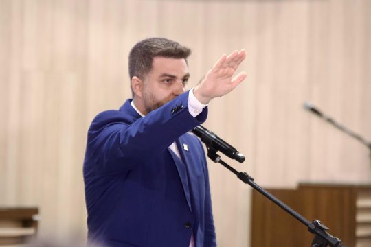  Prefeito, vice-prefeito e vereadores eleitos tomam posse em Campos