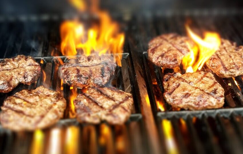  Muito barulho por dois hambúrgueres: cotas freiam carne brasileira na Europa