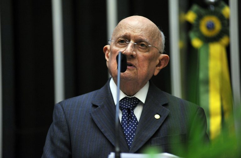  Morre o ex-deputado José Linhares, aos 94 anos