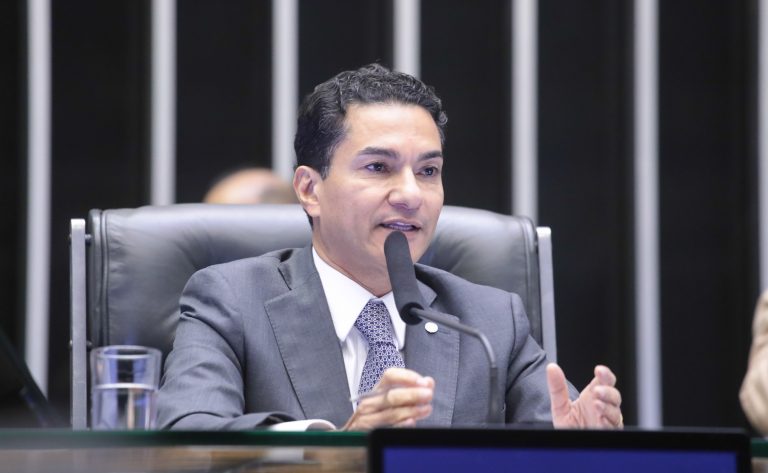  Em balanço da gestão, 1º vice-presidente da Câmara destaca análise de 8 mil requerimentos de informação