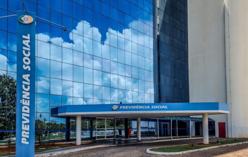  Governo eleva teto de juros do consignado do INSS para 1,80% ao mês
