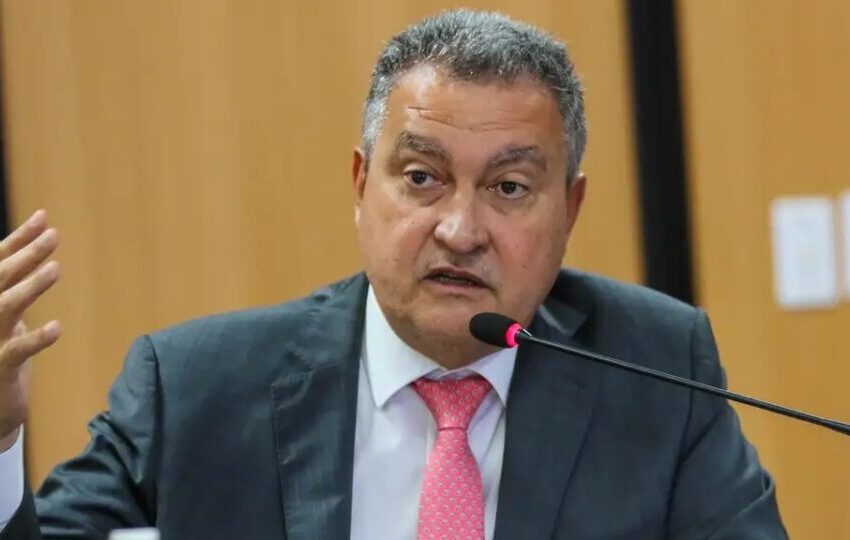  Rui Costa diz que “eventos climáticos” fizeram inflação estourar teto da meta em 2024