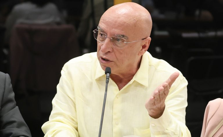  Projeto proíbe pesquisa de opinião que inclua pessoa inelegível como candidato