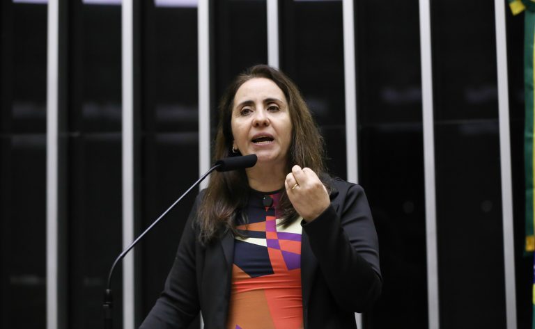  Líder do Novo defende reforma administrativa para conter gastos públicos