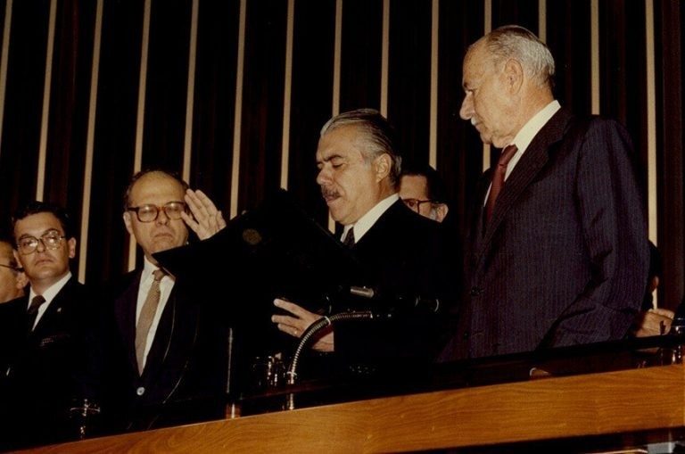  Câmara dos Deputados realiza sessão especial nesta quarta para celebrar os 40 anos de redemocratização