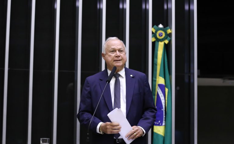  Paulo Azi é eleito presidente da Comissão de Constituição e Justiça