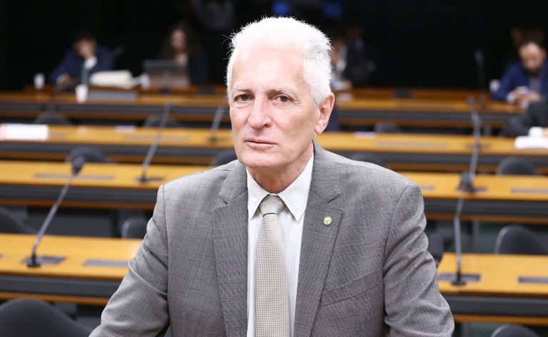  Rogério Correia é eleito presidente da Comissão de Finanças e Tributação