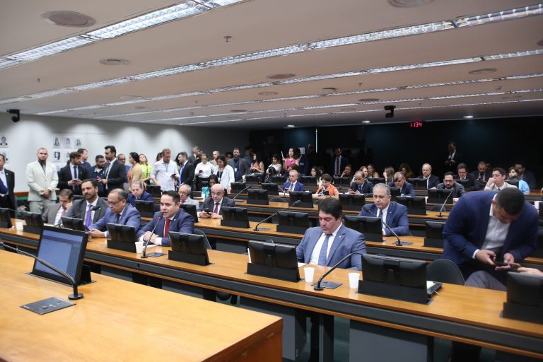  Eleitos os vice-presidentes da Comissão de Minas e Energia