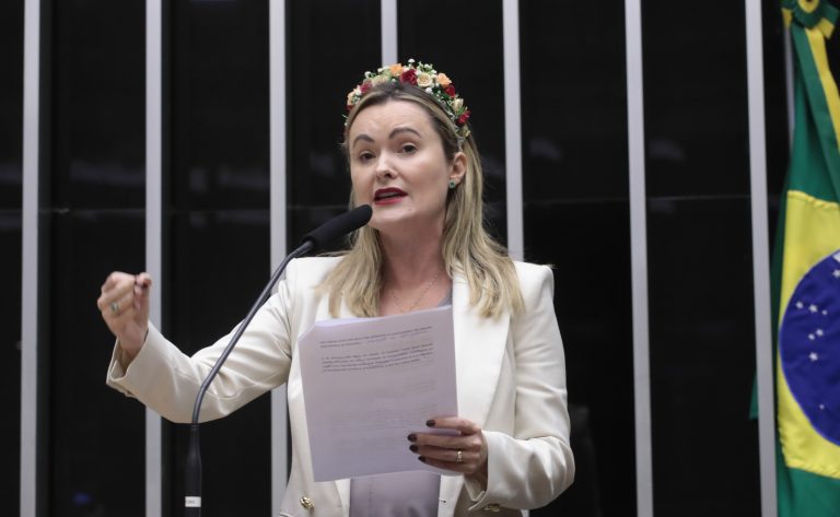  Projeto susta criação, pelo TSE, de centro de combate à desinformação eleitoral