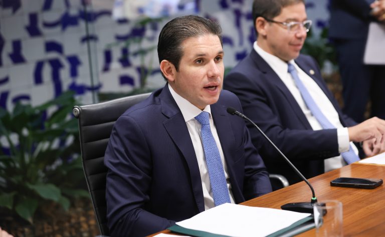  Projeto sobre isenção do IR pode ser votado pelo Plenário no segundo semestre, avalia Motta
