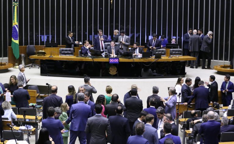  Câmara entra com ação para questionar decisão do STF no caso Ramagem