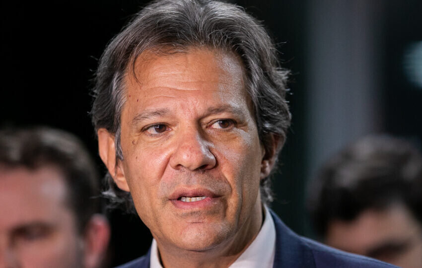  Sem IOF, Haddad tem três semanas para “achar” R$ 10 bilhões – e não descarta outro imposto