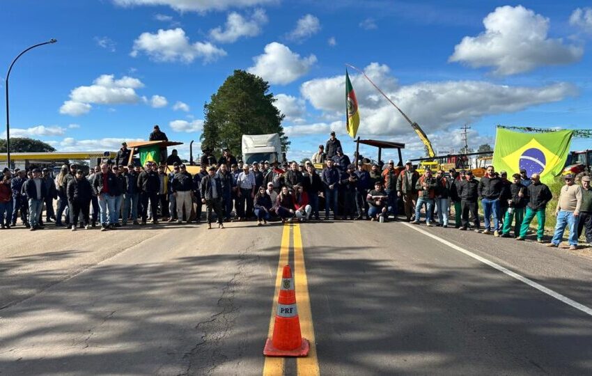  Produtores do RS protestam há 20 dias em rodovias por renegociação de dívidas