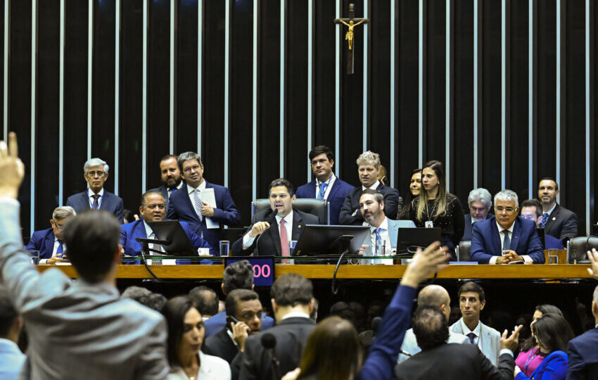 Alcolumbre cria CPMI para investigar fraudes no INSS